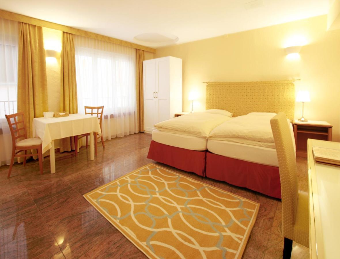Ferienwohnung Depandance Garni Golf Ascona Exterior foto