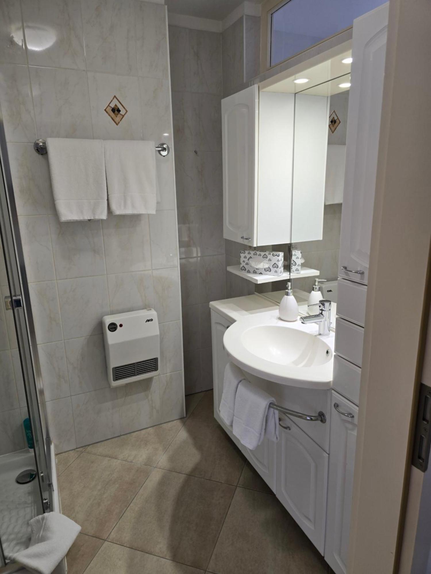 Ferienwohnung Depandance Garni Golf Ascona Exterior foto